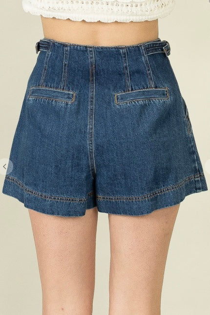 Pleat Adjustable Denim Short