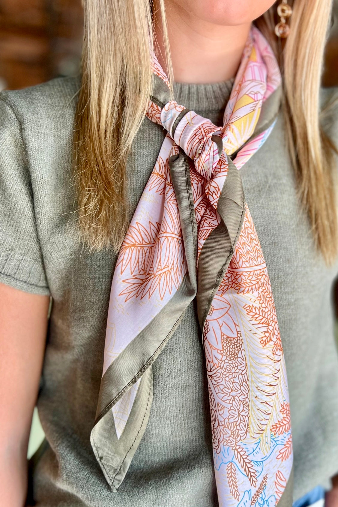 Necklaces/Scarfs
